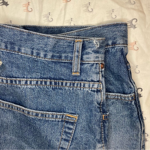 Size 4 Gap Denim Shorts - Picture 7 of 7